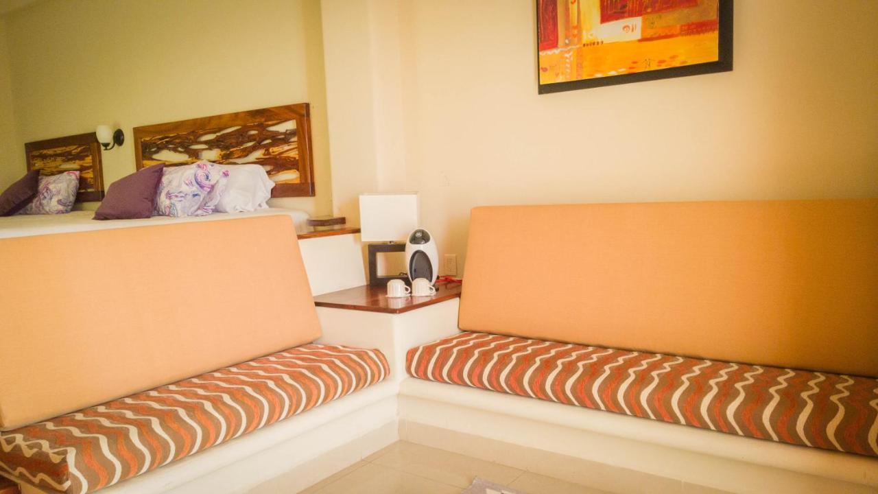 Bonito Hotel By Arans Zihuatanejo Buitenkant foto