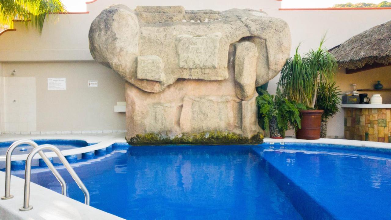 Bonito Hotel By Arans Zihuatanejo Buitenkant foto